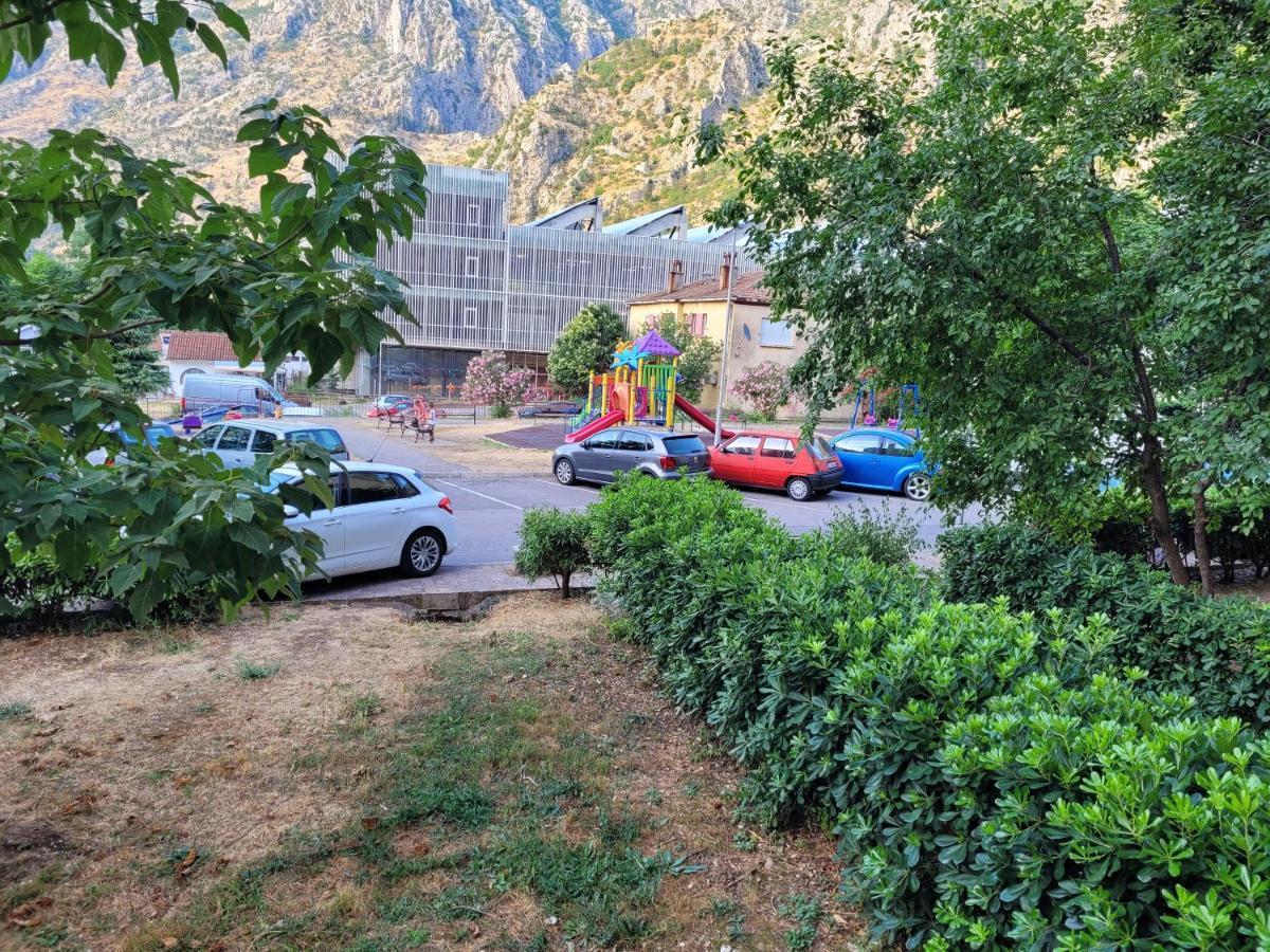 Rakite Apartment Kotor Eksteriør billede