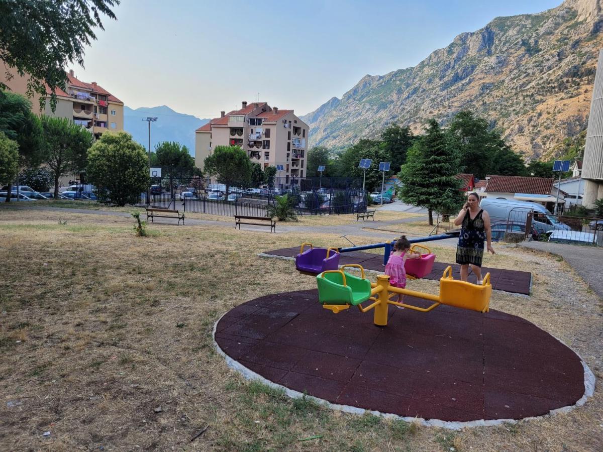 Rakite Apartment Kotor Eksteriør billede